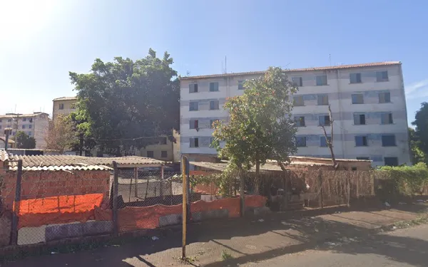 Traficante é preso após jogar drogas de prédio para despistar a PM