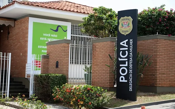 Pai é preso acusado de abusar sexualmente da própria filha de 14 anos