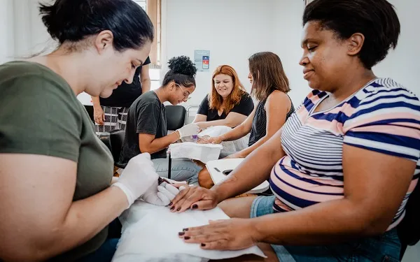 FUSSOL abre 45 vagas para 'Spa dos pés', 'Manicure' e 'Pedicure'
