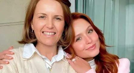 Larissa Manoela é comparada a Britney Spears após boatos sobre a mãe