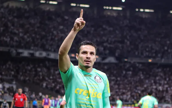 Raphael Veiga brilha e Palmeiras vence Atlético-MG pela Libertadores