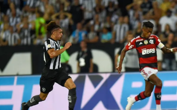 Técnico do Botafogo põe cargo à disposição após derrota para Flamengo