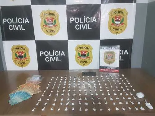 Homem é preso por tráfico de drogas no Residencial Palermo em Franca