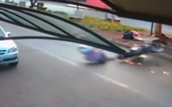 Adolescente atropela mulher durante fuga da polícia em Miguelópolis