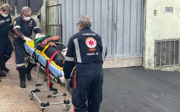 Homem é encontrado esfaqueado em residência na Vila Raycos em Franca