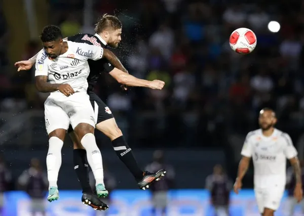Bragantino ganha por 1 a 0 diante de um Santos tímido