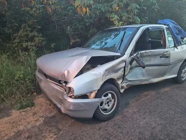 Mulher fica ferida em acidente no Jardim Luiza