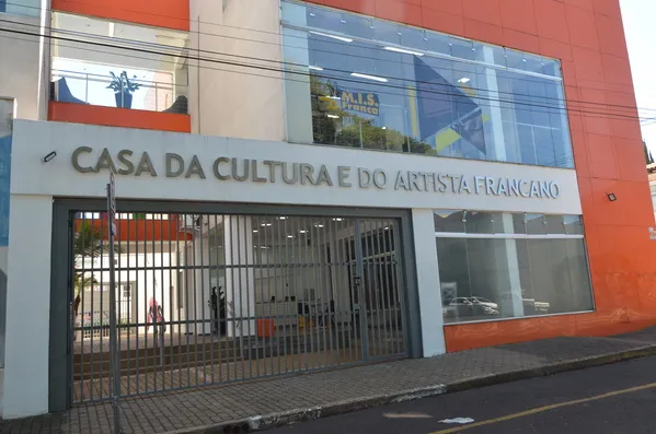 Exposição de arte  "Mulheres de Março" começa neste sexta-feira, dia 8