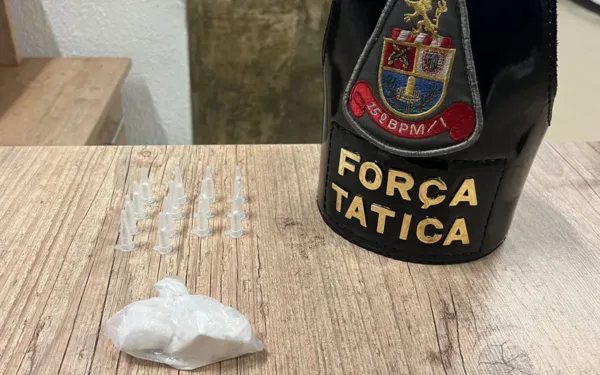 Casal de traficantes é preso pela Força Tática na Vila Santa Terezinha