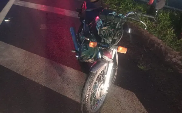 Motociclista fica ferido ao cair de moto na rodovia Cândido Portinari