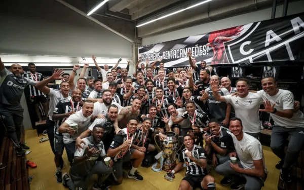 Atlético Mineiro vira pra cima do Cruzeiro e conquista pentacampeonato