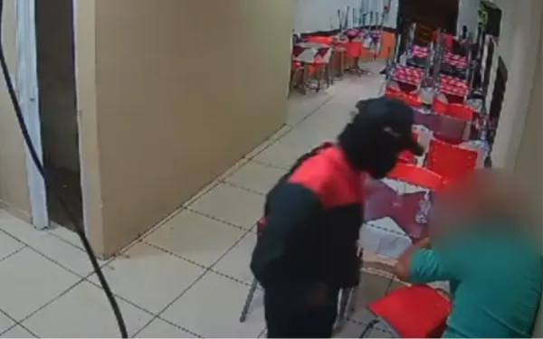 Polícia procura bandidos que agrediram trabalhador durante assalto