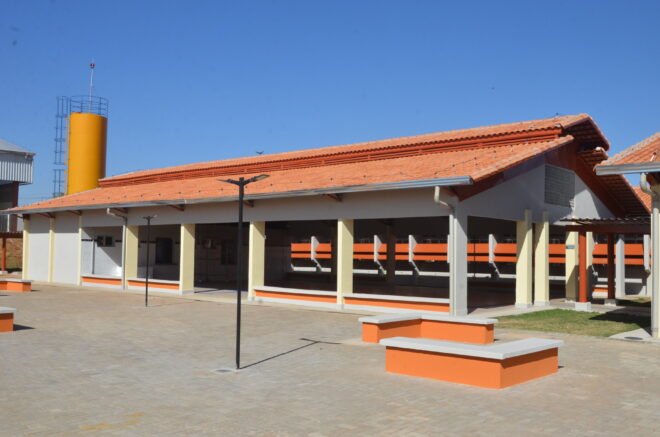 Escola Adelinha