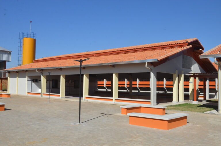 Escola Adelinha