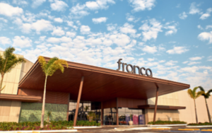 Pelo teto, suspeito tenta furtar joalheria do Franca Shopping e acaba preso