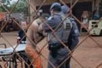 Homem é surpreendido por cachorro, desmaia e termina preso após tentativa de furto
