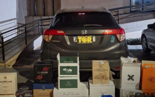 Motorista é preso com 125 garrafas de vinho trazidas do Paraguai