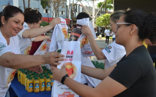 Ação distribui 18 mil pãezinhos gratuitos no Centro de Franca nesta sexta-feira