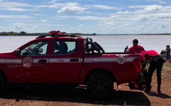 Jovens morrem após caminhonete cair no Rio Grande durante passeio